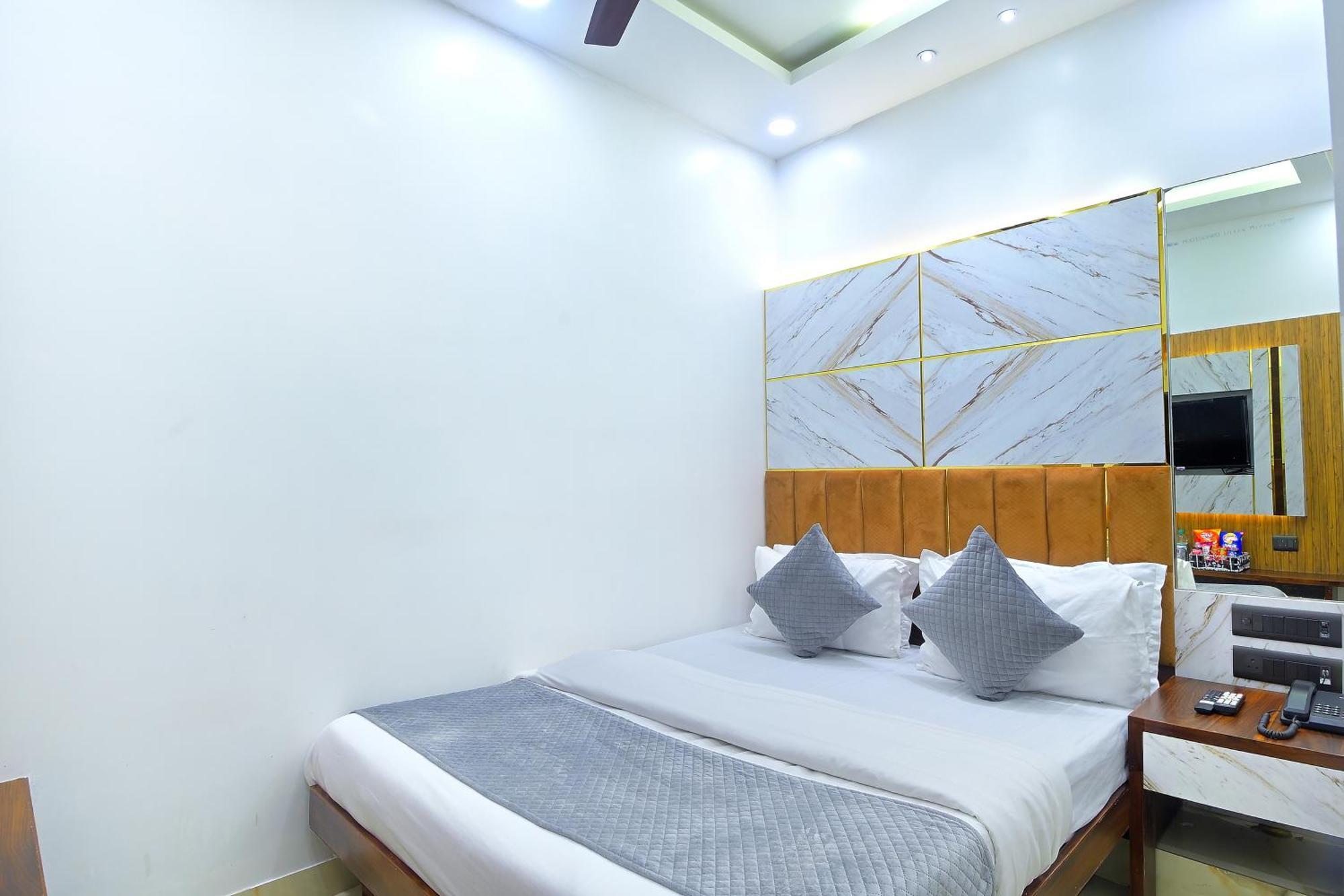Hotel Nav Durga "2 Walking From New Delhi Railway Station" Esterno foto